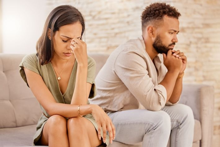 Signs of New Relationship Anxiety